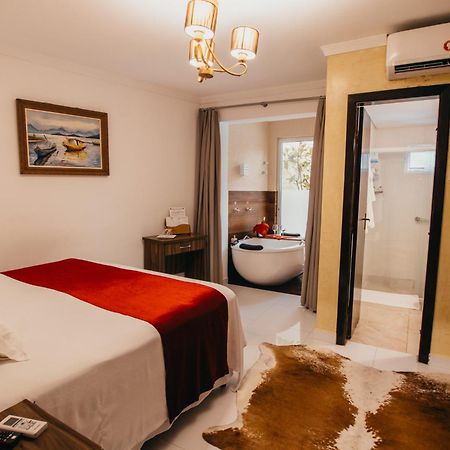 Hotel Cabana Suica غواراتوبا الغرفة الصورة