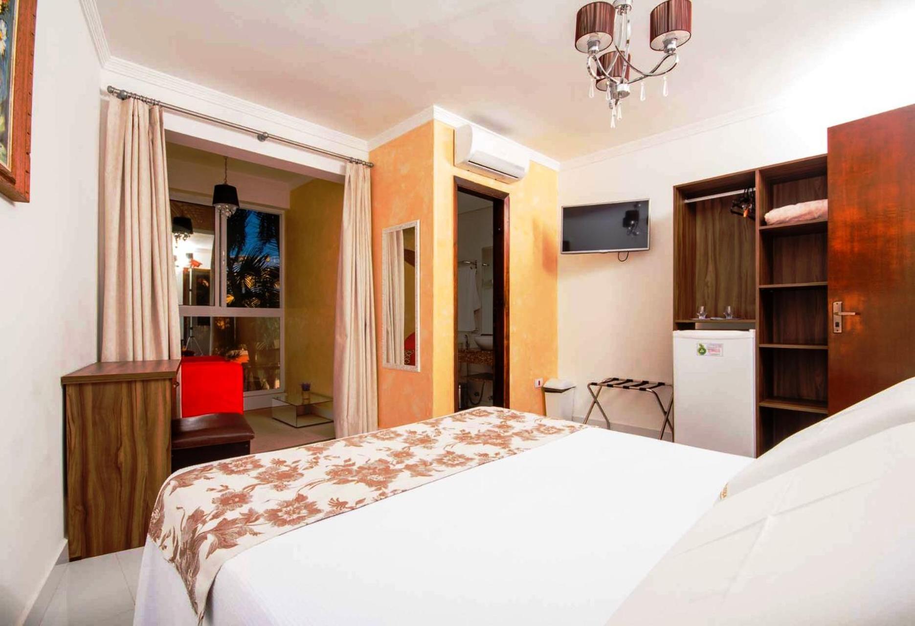 Hotel Cabana Suica غواراتوبا الغرفة الصورة